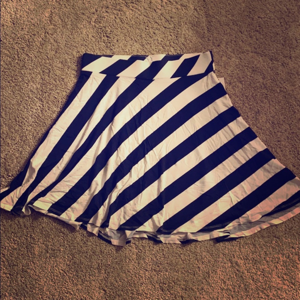 Brand New Flowy Skirt